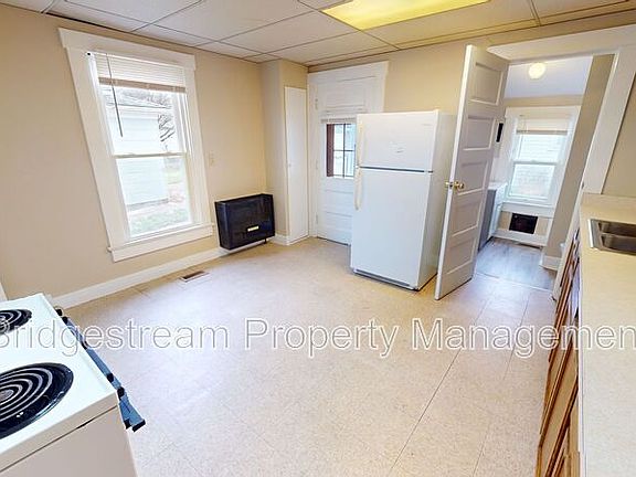 4th image of 2620 Wayne Ave