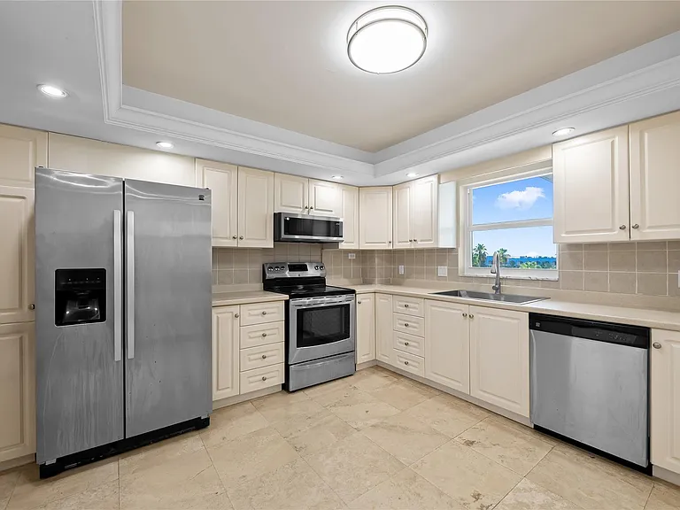 3900 Galt Ocean Dr #309 — Photo 7