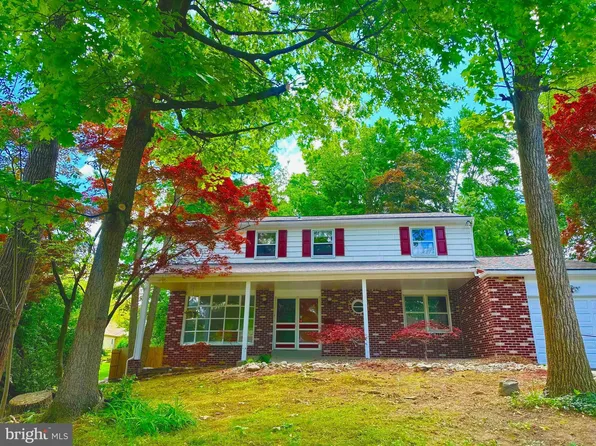 1227 Dundee Dr, Dresher, PA 19025