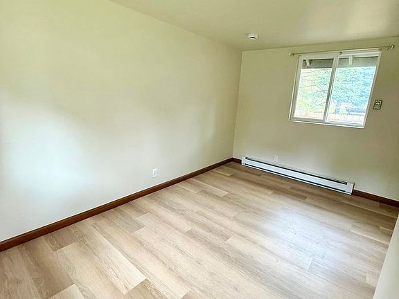 5th image of 18638 Brockton Ave NE #A
