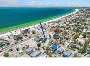 110 Bayview Ave, Fort Myers Beach, FL 33931