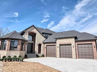 53901 Jewell Rd, Shelby Township, MI 48316