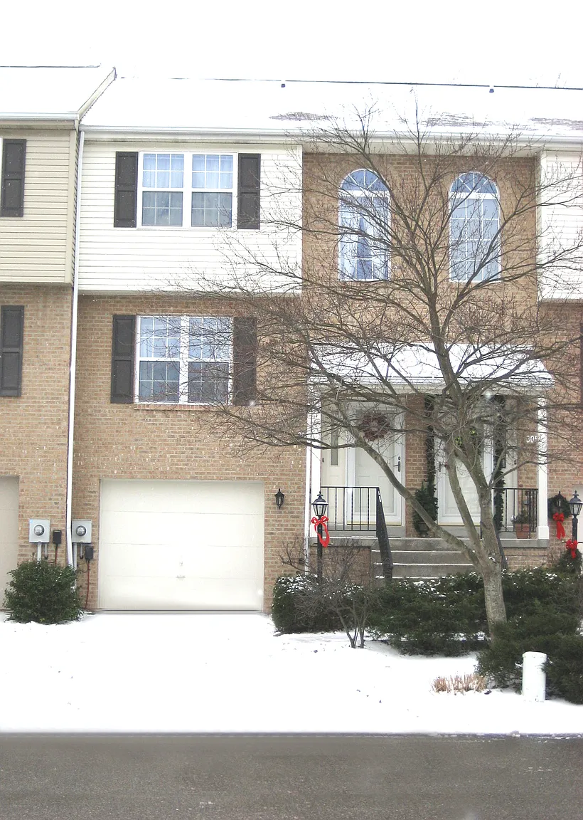 3052 Meadow Brook Ct photo 1