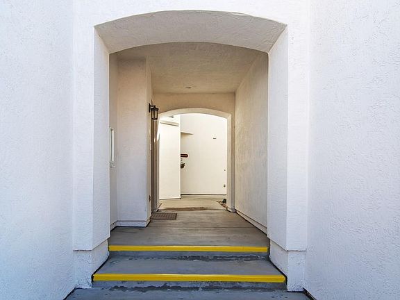 2nd image of 10926 Ivy Hill Dr Unit 2