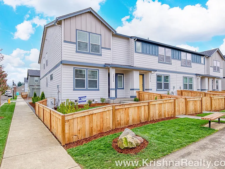 10620 NE 120th Pl — Photo 3