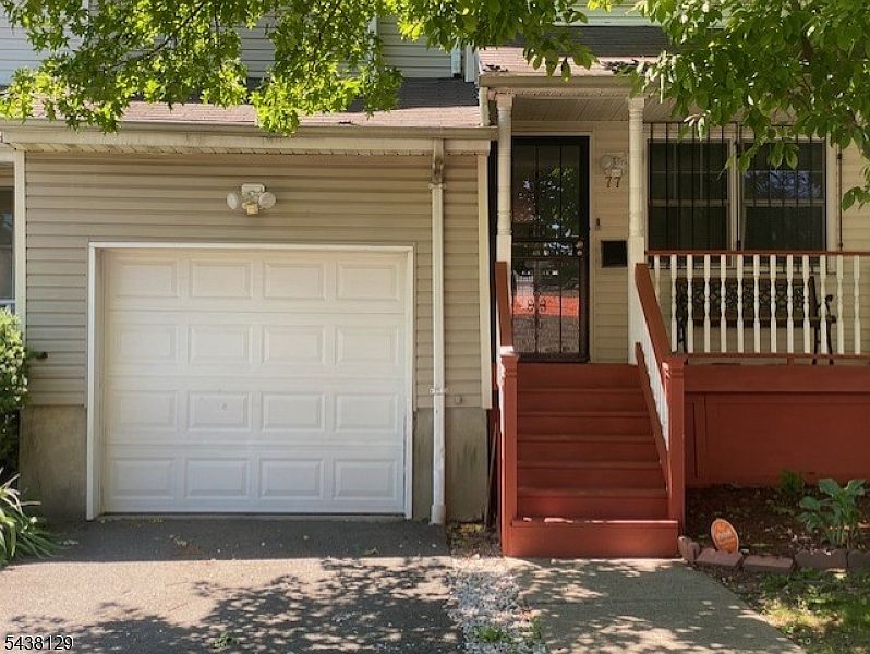 1st image of 77 Magnolia St