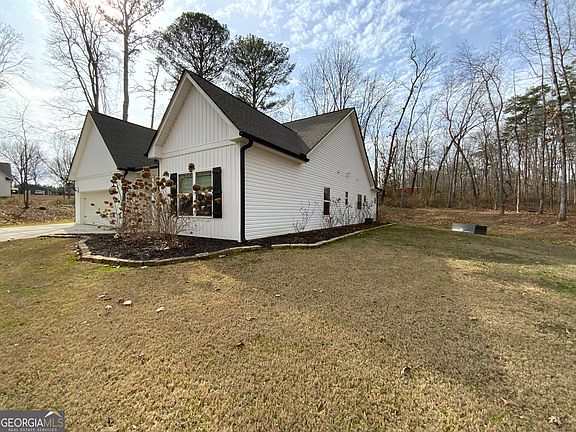 3rd image of 453 Mulberry Rock Rd