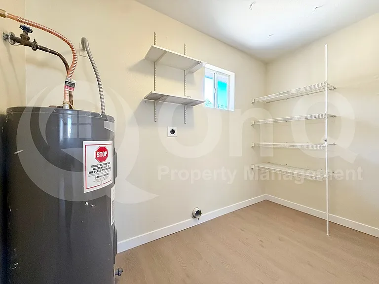 2465 E John Cabot Rd — Photo 14