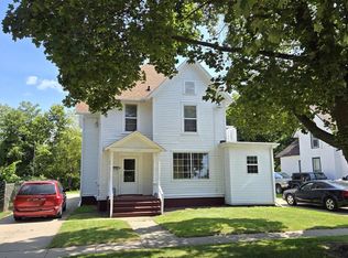 1017 Church St, Beloit, WI 53511