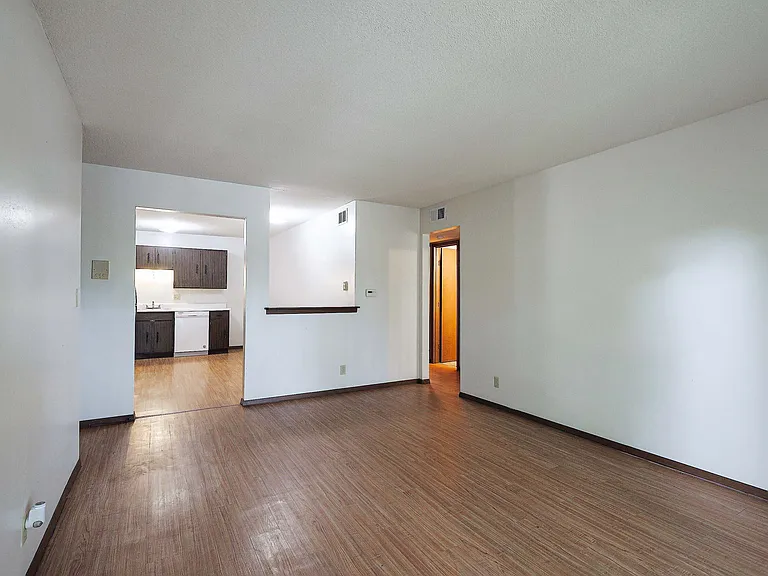 1728 S 14th St #13 — Photo 3