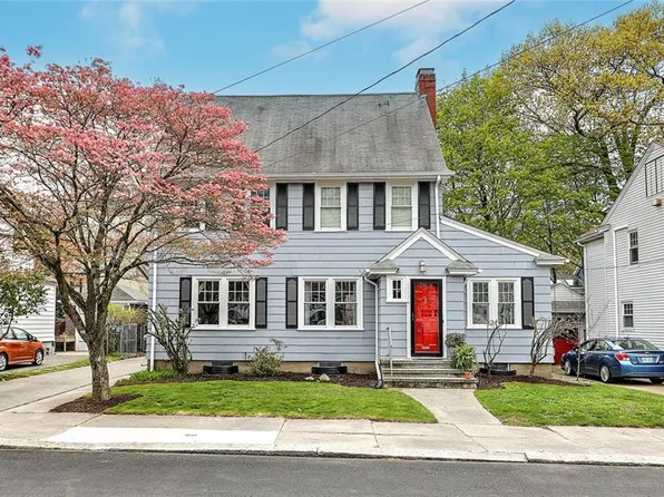 285 Hillside Ave, Pawtucket, RI 02860