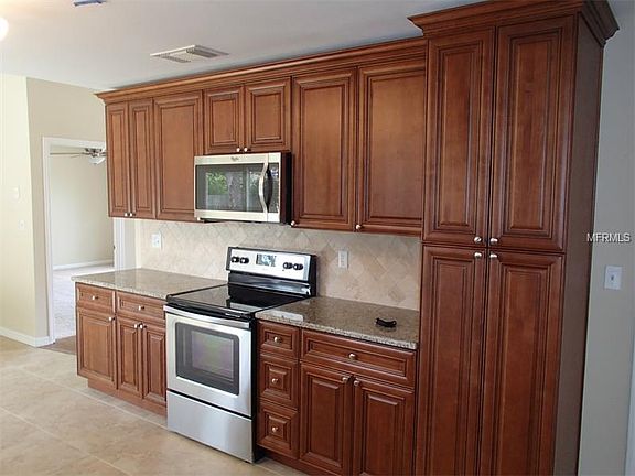 2nd image of 4759 Lumberton Dr