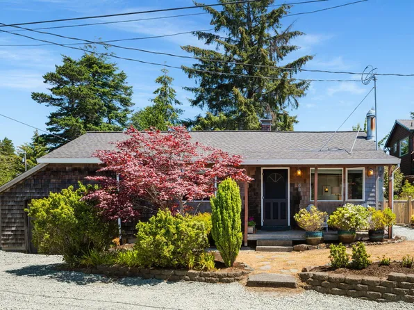 288 4th St N, Manzanita, OR 97130