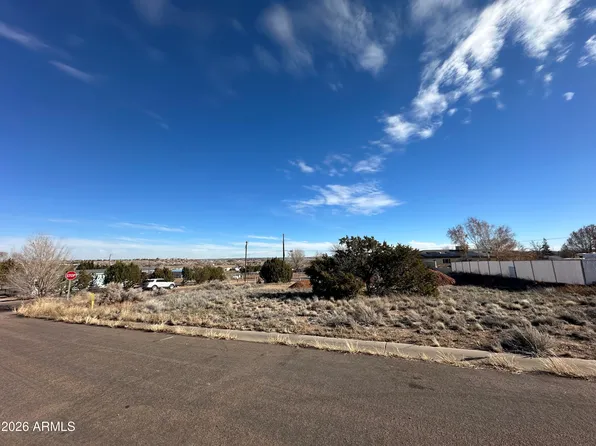 999 W ROY PALMER Road #8, Taylor, AZ 85939