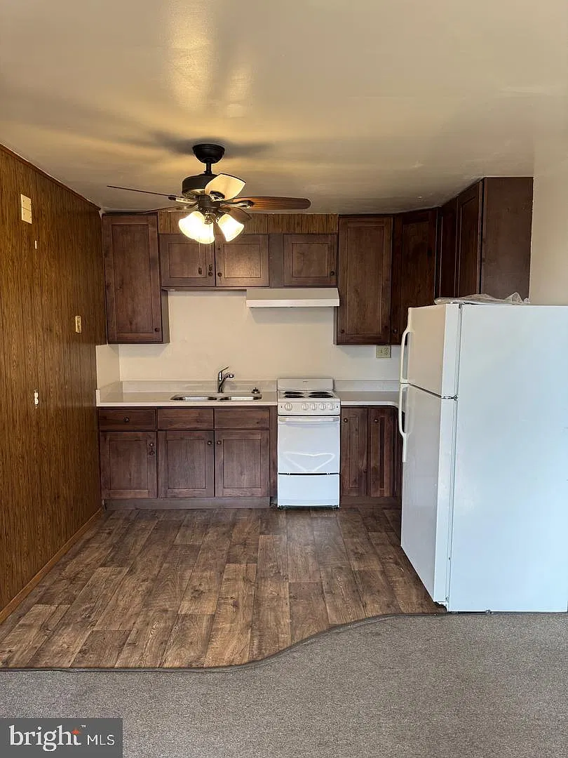 106 W Main St — Photo 3