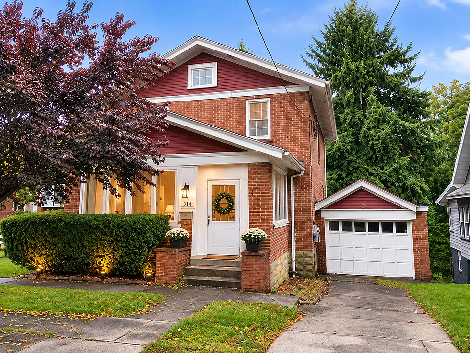 114 Conestoga Rd
