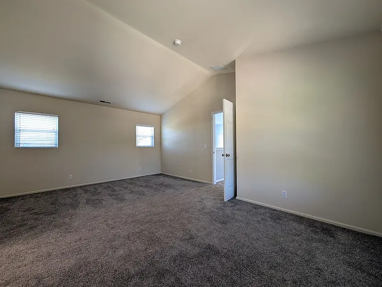 5220 Wales Dr — Photo 11