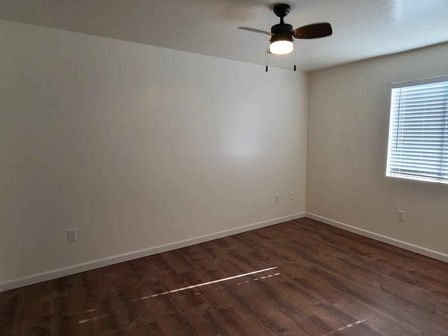 2 bed, 850 sqft, $1,375 — Photo 4