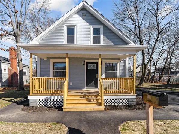16 Bucklin Ave, Warwick, RI 02888