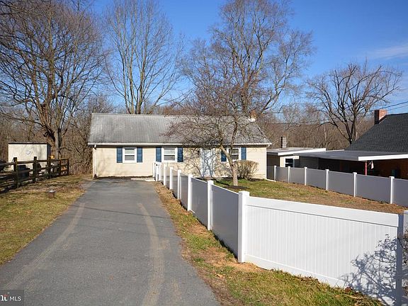 3rd image of 116 Willow Mill Park Rd