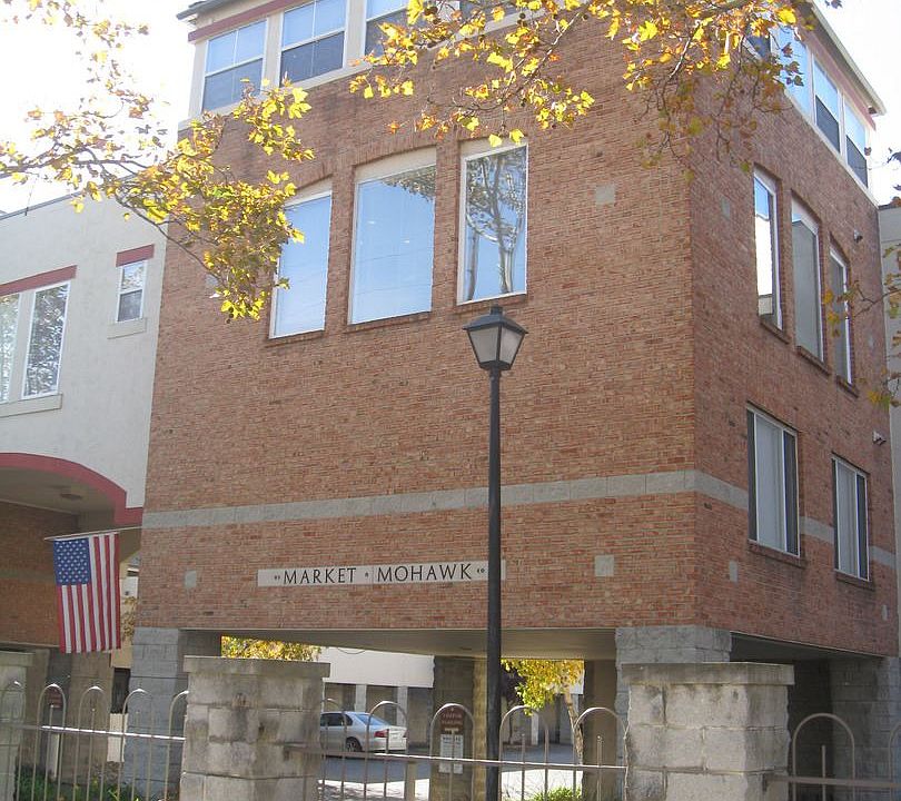 1st image of 328 E Fulton St APT A