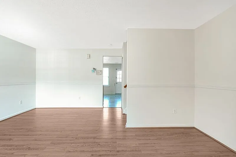 2 bed, 2.0 bath, 1123 sqft, $1,600 — Photo 4