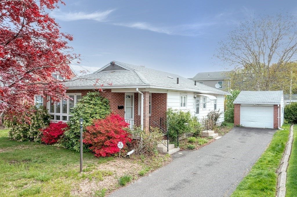 23 Moore St, Chicopee, MA 01013 Zillow