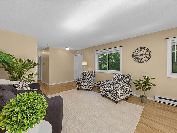 5th image of 65 Roundhouse Road UNIT 65