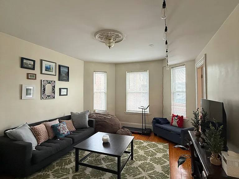 738 E 6th St #2 — Photo 9