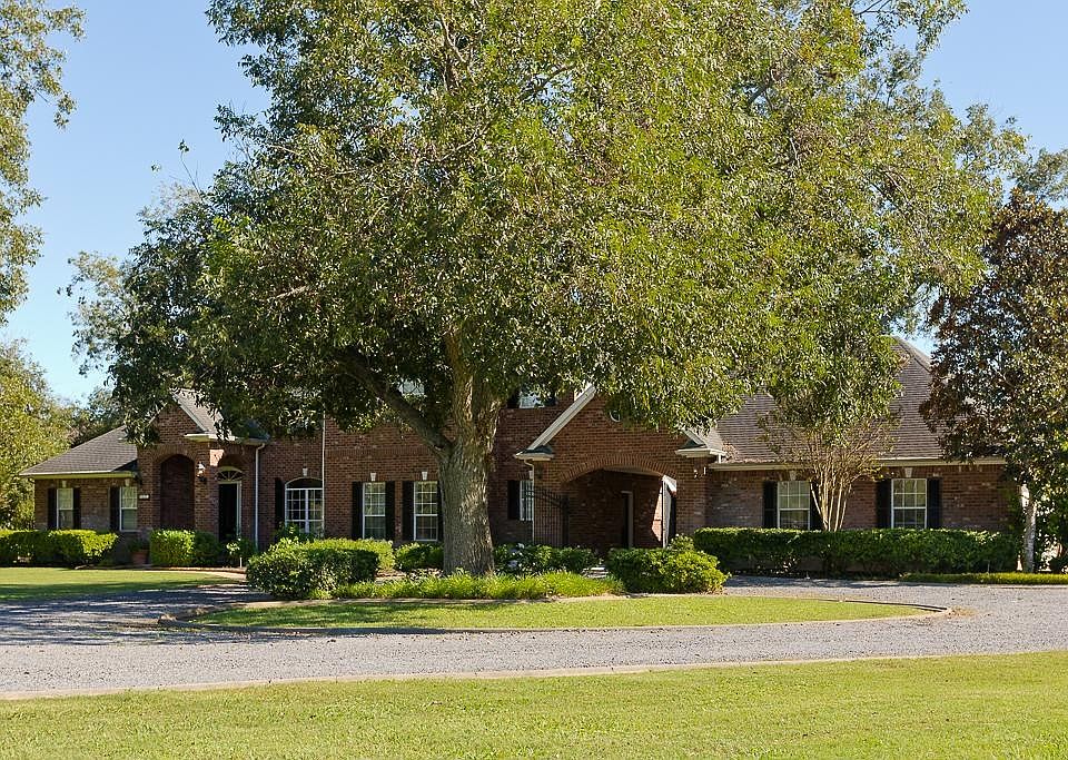 1st image of 1447 Foster Lake Dr