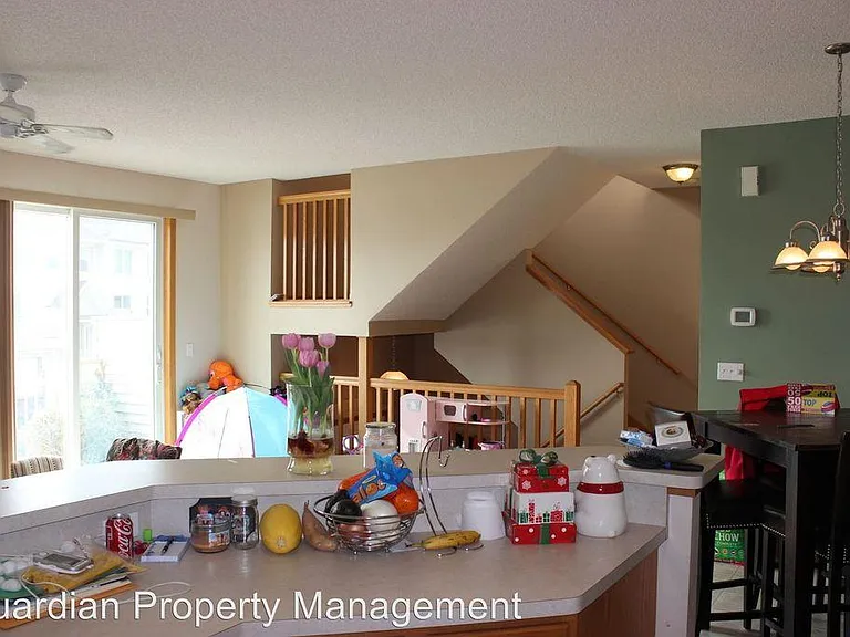 20711 Hampshire Cir — Photo 11