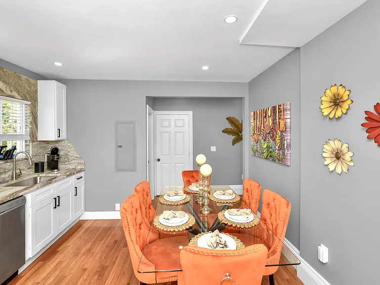 10 Pierce Ave #2 — Photo 14