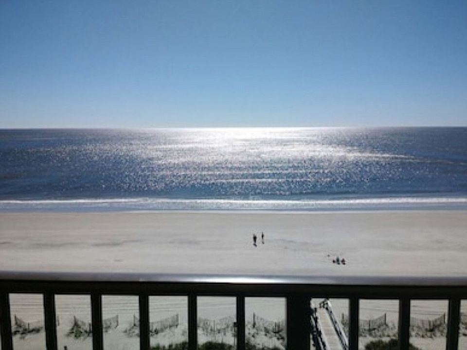 Large direct oceanfront unit