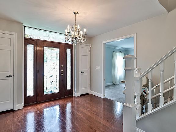 4th image of 6876 Glen Arbor Dr