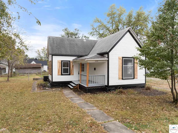 1610 E 6th St, Sedalia, MO 65301