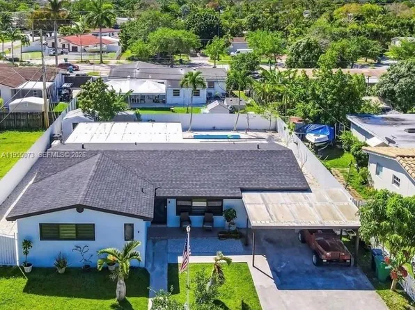 9830 Bahama Dr, Cutler Bay, FL 33189