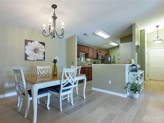 5th image of 3128 Alexander Pl APT 205