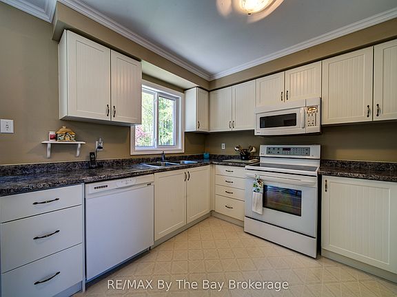 3rd image of 12 Silver Birch Ave