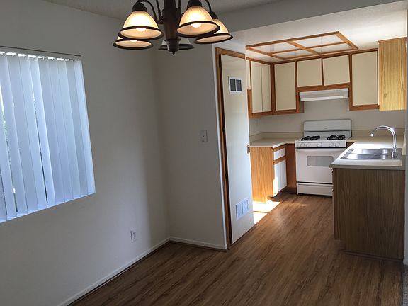 4th image of 616 N Kenwood St APT 12A