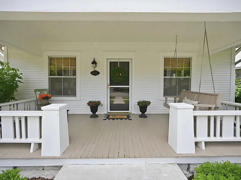 411 N Clifton Ave — Photo 4