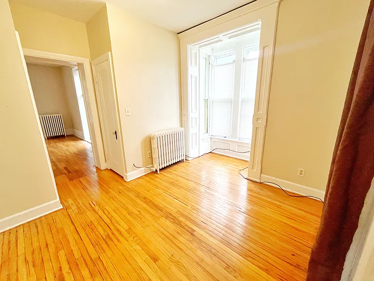 55 Lafayette Ave NE #4 — Photo 4