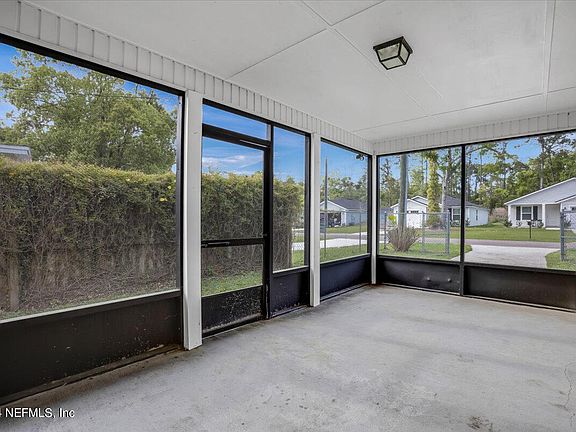 3rd image of 3322 DUANE Avenue
