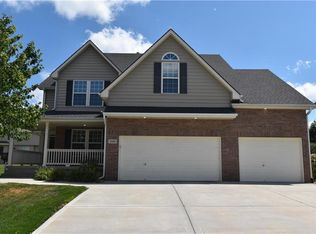 2409 Kenwill Dr, Lees Summit, MO 64082