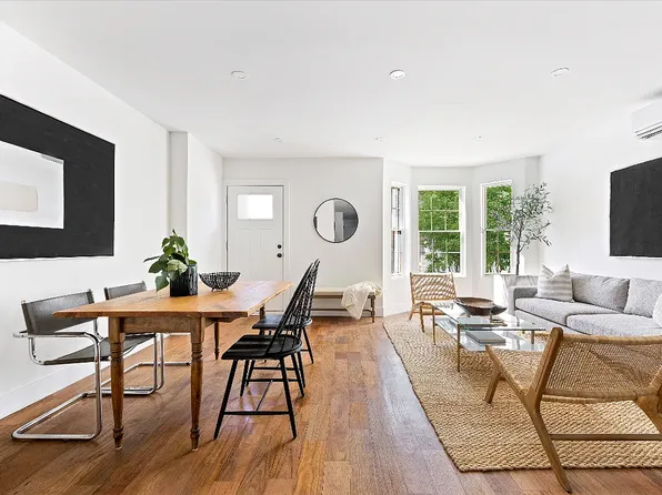 139 Albany Avenue image 2 of 9