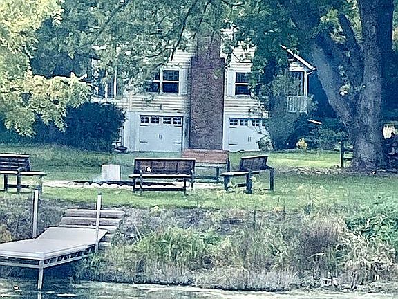 2nd image of 35W657 Park Ln
