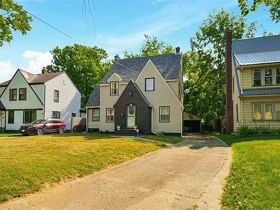 2nd image of 4135 Howard St