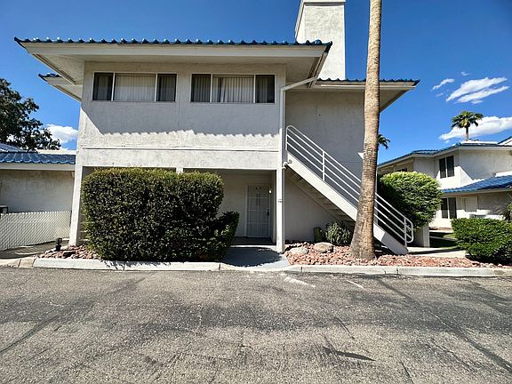 2nd image of 1800 Clubhouse Dr Unit 67