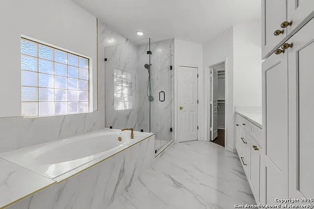 111 Westwood Way — Photo 23