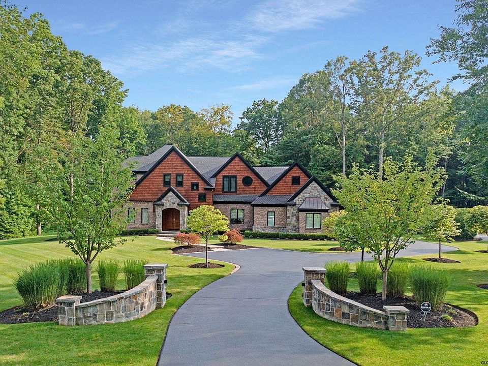 1st image of 27 Saddle Creek Cir