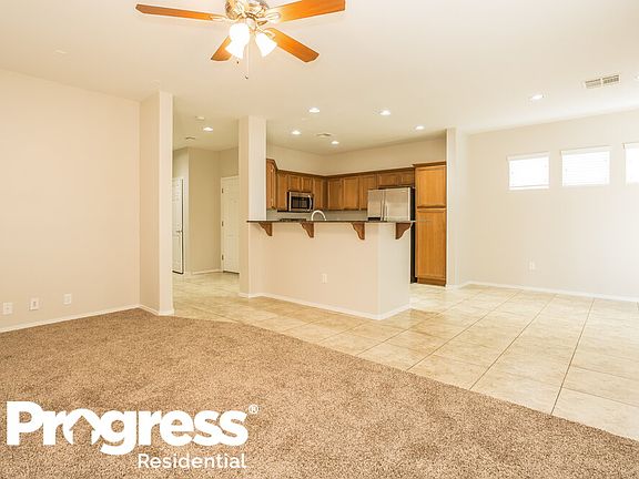 4th image of 1009 Maple Pines Ave